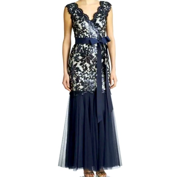 Tadashi Shoji Dresses & Skirts - Tadashi Shoji Navy and White Lace Maxi Dress